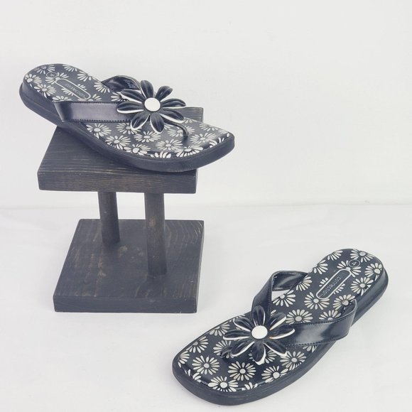 KID CONNECTION Other - KID CONNECTION Flower Power Thong Sandal Sz 4